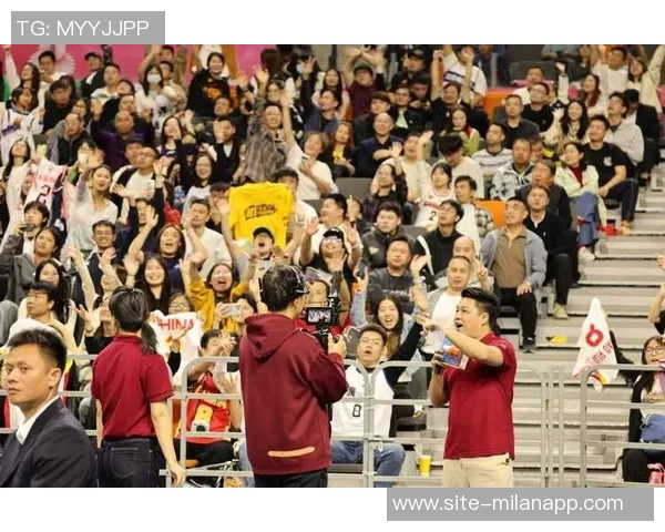 伊万分享喜悦:当中国队表现出色时我与球迷同欢共庆 伊万分享喜悦:当中国队表现出色时我与球迷同欢共庆